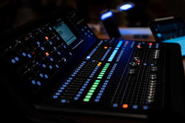 Equipment used for sound effects in plays